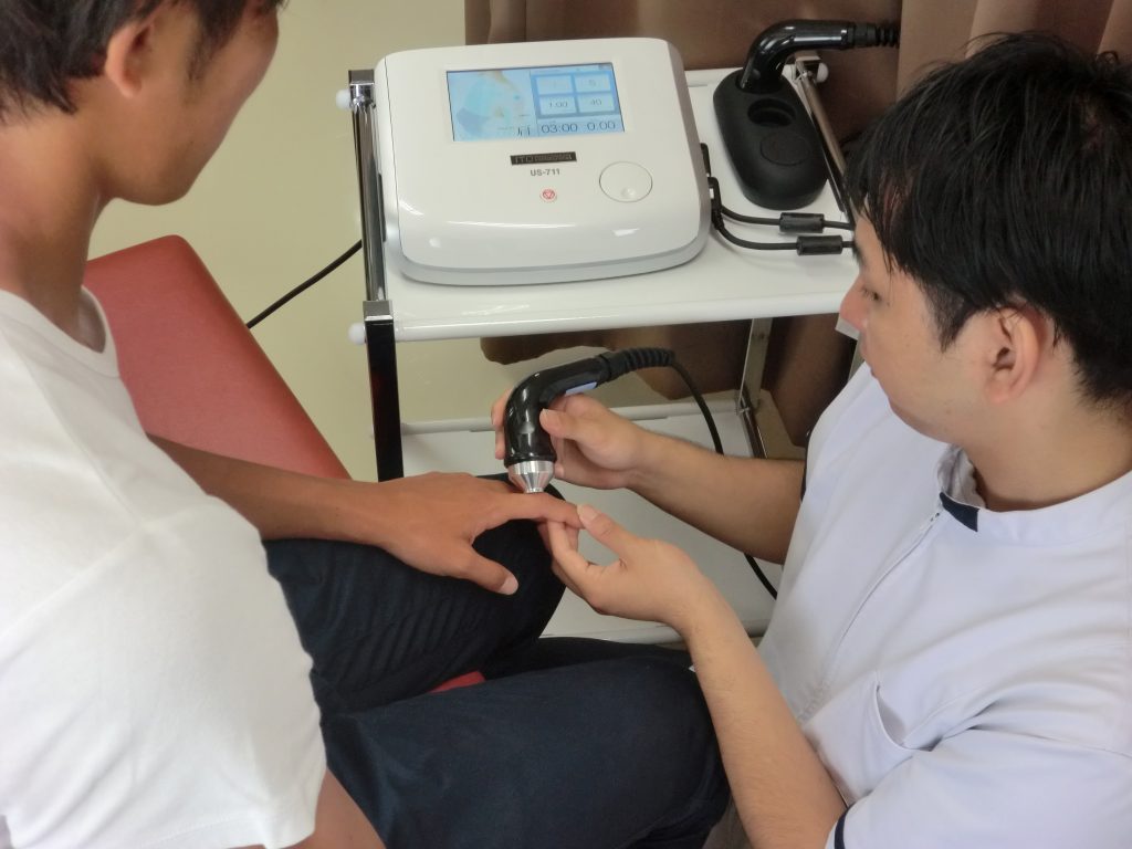 整骨院 整体 頚部用 赤外線治療 ホットパック
